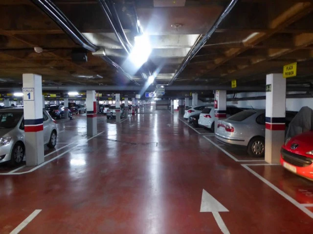 Parking Low Cost Hospital - Interior