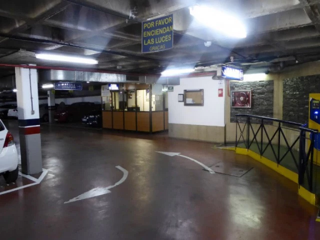 Parking Low Cost Hospital - Interior
