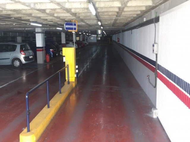 Parking Low Cost Hospital - Interior